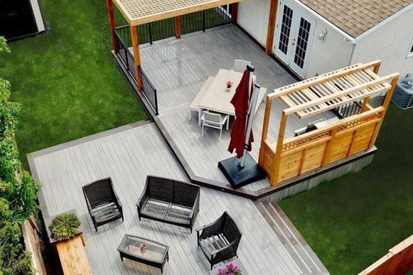 Multi-Level-Deck-With-Cedar-Accents-courtesy Multi-Level-Deck-With-Cedar-Accents-courtesy